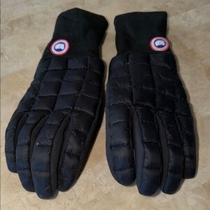Canada Goose Black Quilted Men's Gloves